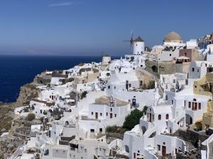 Fotinos Houses Santorini Greece