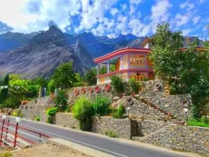 Hikal Guest House - Gilgit