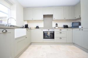 The Parlour , Emsworth