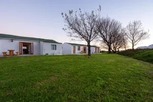Honeyrock Cottages - Kleinmond