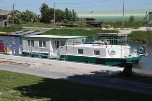 Bateaux-hotels Gite Fluvial de La Baie de Somme Le Lihoury : photos des chambres