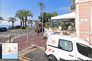 Apt 2-3 pces dans le Carre d Or a 290 m des plages