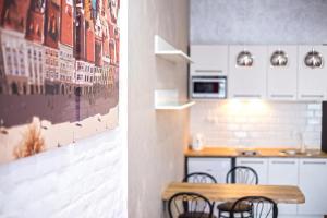 Miskevycha Square 5a Apartment- view of the center of Lviv with a balcony