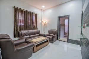 OSI Apartments Sahar Andheri East