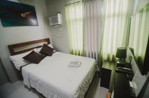 Yongs Place at Vista Residences Taft