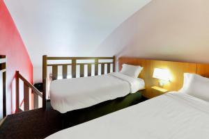 Hotels B&B HOTEL Nantes Aeroport : Chambre Quadruple