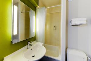 Hotels B&B HOTEL Nantes Aeroport : Chambre Double