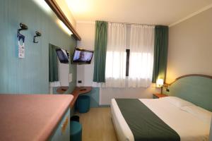 Double Room Single Use room in Hotel Domenichino