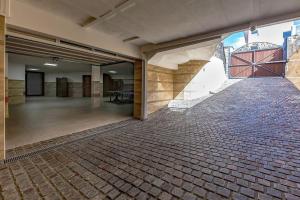 Serenity by the Green