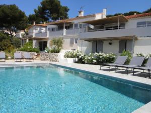 Maisons de vacances Home Cassis - Maison Mediterranee - Piscine chauffee : photos des chambres