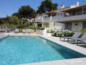 Maisons de vacances Home Cassis - Maison Mediterranee - Piscine chauffee : photos des chambres