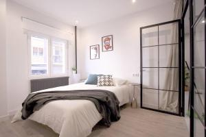 Stunning Apartment for 8 people in Salamanca City by Batuecas