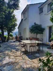 Villas maison de charme avec piscine et vue exceptionnelle : photos des chambres