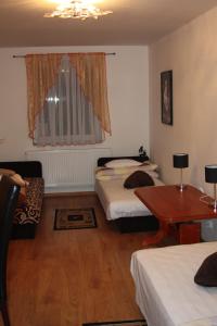 Deluxe Two-Bedroom Apartment room in B&B vis a vis Zamku