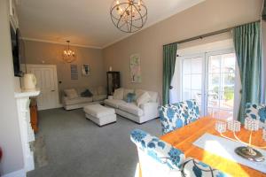 AristaAir- Poppies Luxury Villa