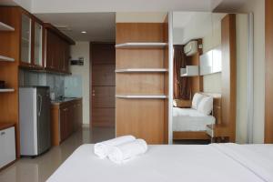Cozy Studio Apartment at Beverly Dago By Travelio