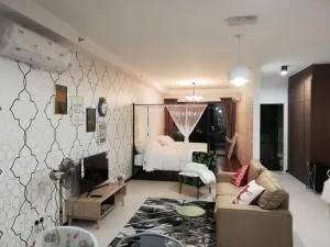 Seaview Landmark Studio Homestay at Gurney 无敌海景套房 - 丹绒道光