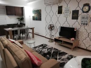 Seaview Landmark Studio Homestay at Gurney 无敌海景套房
