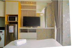 Tranquil Studio Apartment at Menteng Park By Travelio
