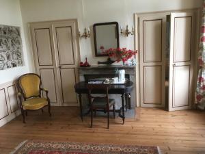 B&B / Chambres d'hotes Chateau de Villers-Chatel : photos des chambres