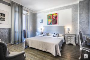 Junior Suite room in Admiral Hotel
