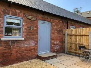 The Dairy, Wolds Way Holiday Cottages, 1 bed studio