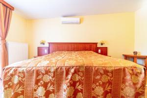 Pannon Hotel Bejelentkezés 20 óráig, Check-in until 20 oclock, Einchecken bis 20 Uhr