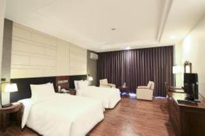 Sai Gon Ha Long Hotel