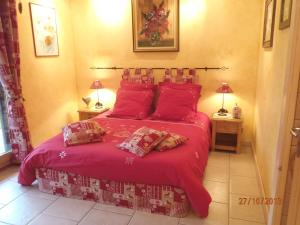 Chalets Le Chalet du Pont des Fees - Sauna & SPA : photos des chambres