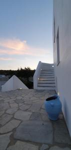 Sarakiniko Rooms Milos Greece