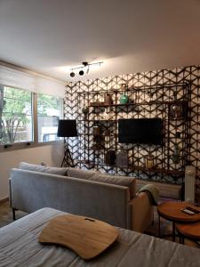 MontaƱeses 2888 Flat