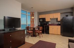 One-Bedroom Suite with Boulevard View room in Prince Resort