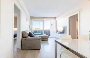 Calafell playa lateral mar - كالافيل