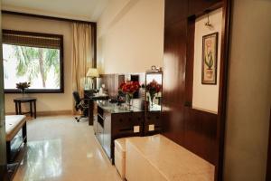 Hotel Airport Residency