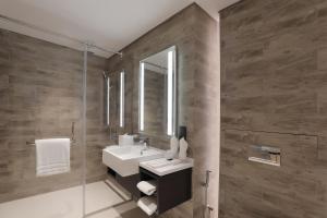 Superior Studio room in Millennium Montrose Executive Apartment