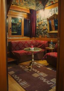 Montecristo Chalet Kaimaktsalan Greece