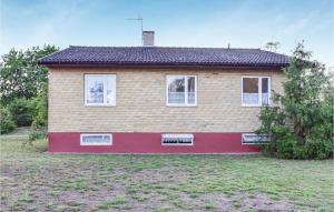 Gorgeous Home In Hästveda With Kitchen