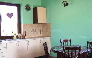 Beautiful Home In Glowczyce With 2 Bedrooms And Wifi