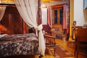 Montecristo Chalet Kaimaktsalan Greece