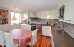 Gorgeous Home In Egå With Wifi