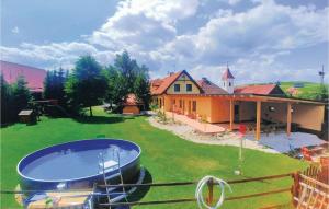 4 star apartamento Nice apartment in Liptovsky Mikulas w/ Outdoor swimming pool, Outdoor swimming pool and 1 Bedrooms Liptovsk&yacute; Mikul&aacute;&scaron; Eslovaquia