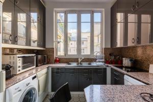 Veeve - Light by Les Halles