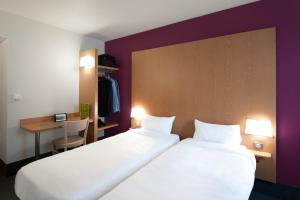 Hotels B&B HOTEL Lyon Eurexpo Chassieu : Deux Chambres Adjacentes (1 Chambre Double et 1 Chambre Lits Jumeaux)