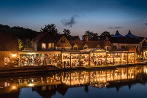 Streatley-on-Thames, RG8 9HR, England.