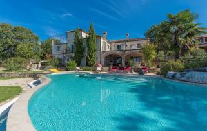 Villa zu den Drei Eichen-Barat