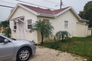 Casa Historica, a cozy 1940 cottage in Delray Beach, FL