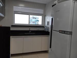 Apartamento TOP pertinho da Praia Grande T796