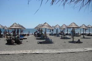 villa elkom-appartamento giallo 1