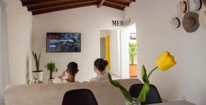 Apartamento remodelado en el mejor lugar del centro de Medellín. Home Aris 402