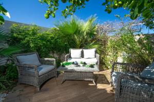 El Boticari by Aguilarent